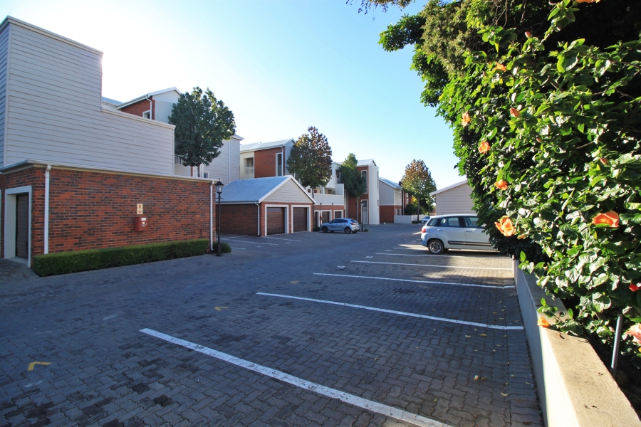 3 Bedroom Property for Sale in Greenstone Hill Gauteng