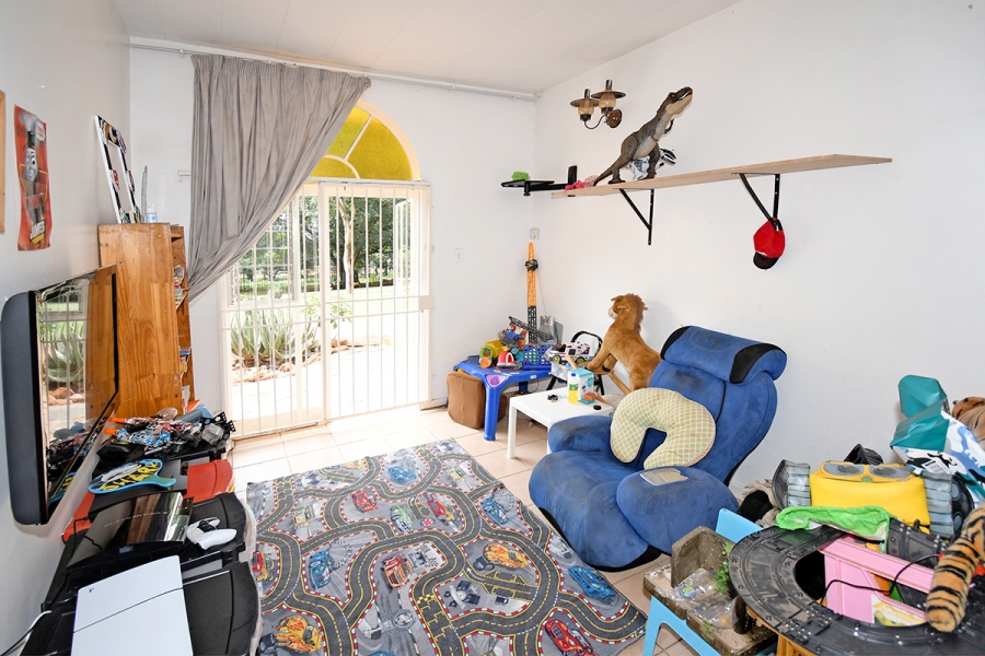 6 Bedroom Property for Sale in Strydfontein A H Gauteng