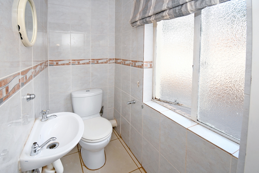 6 Bedroom Property for Sale in Strydfontein A H Gauteng