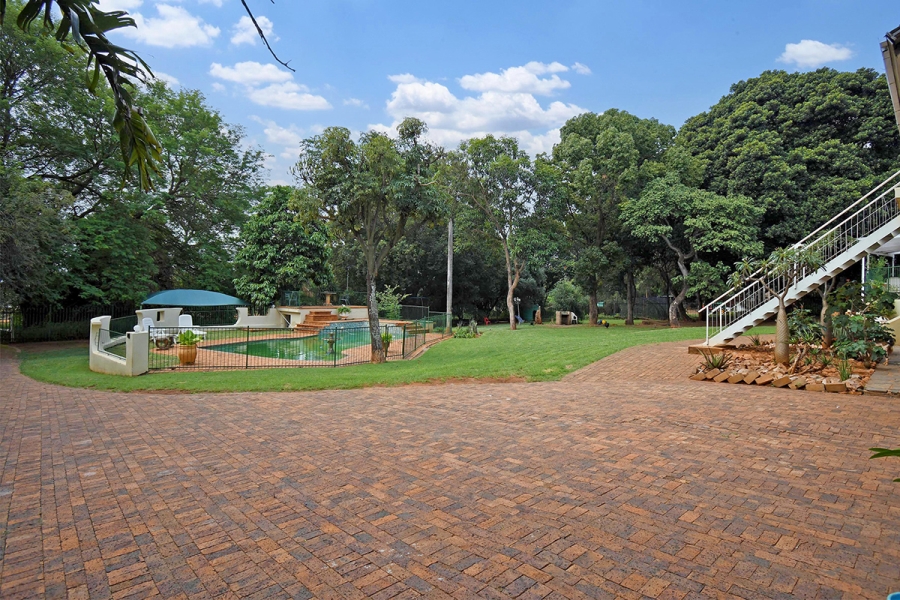 6 Bedroom Property for Sale in Strydfontein A H Gauteng