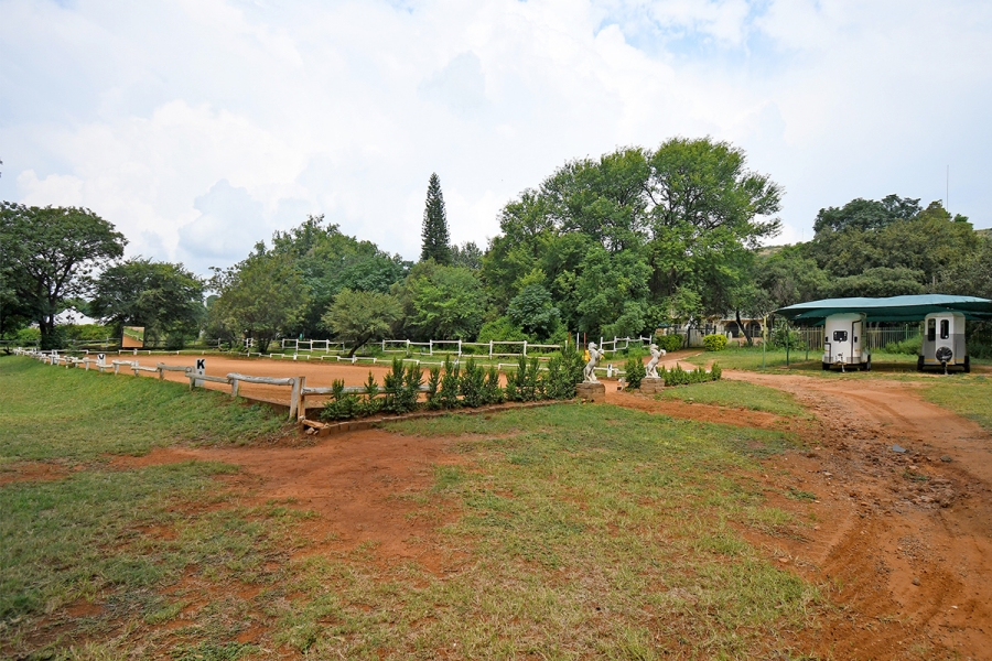 6 Bedroom Property for Sale in Strydfontein A H Gauteng