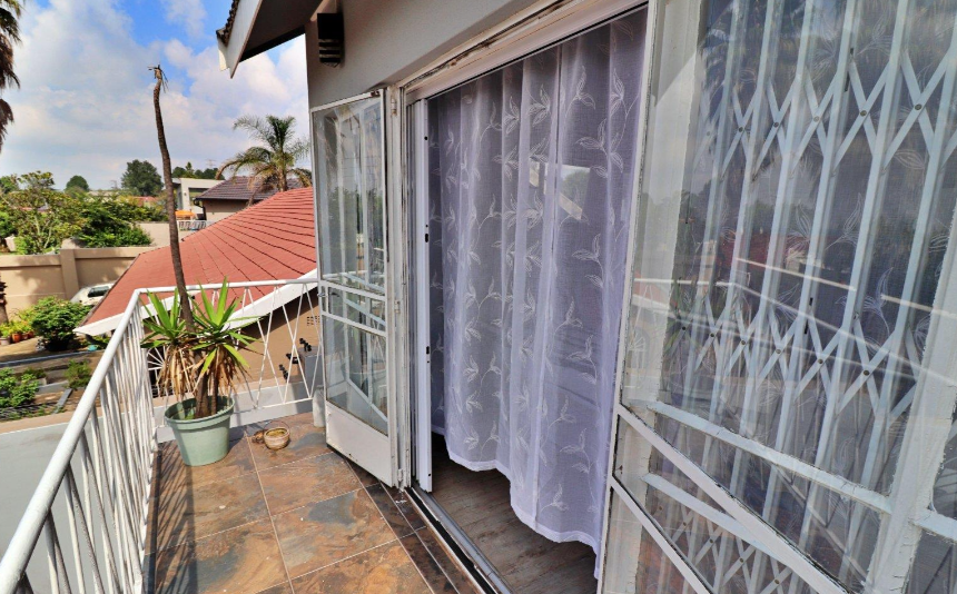 4 Bedroom Property for Sale in Dawnview Gauteng