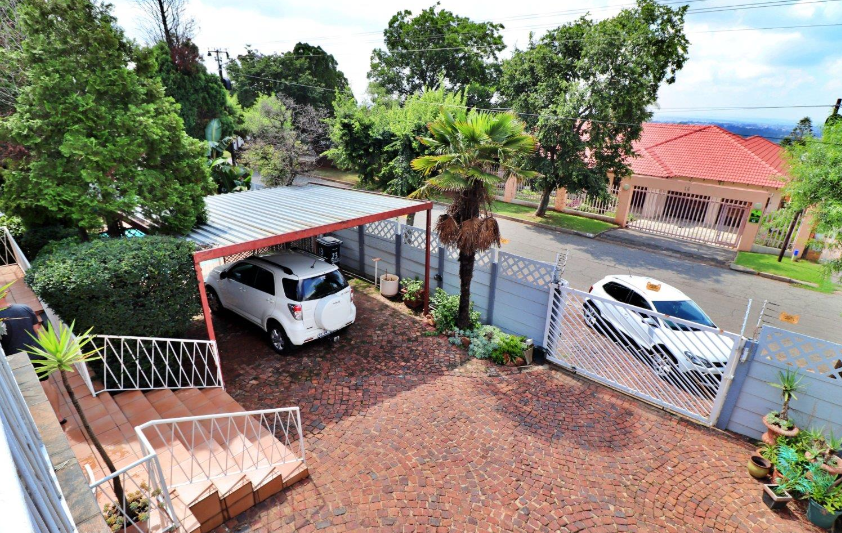 4 Bedroom Property for Sale in Dawnview Gauteng