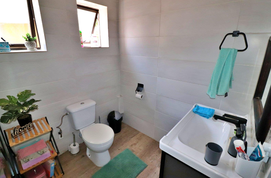 4 Bedroom Property for Sale in Dawnview Gauteng