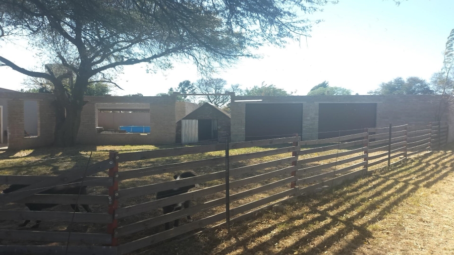 4 Bedroom Property for Sale in Louisrus Gauteng