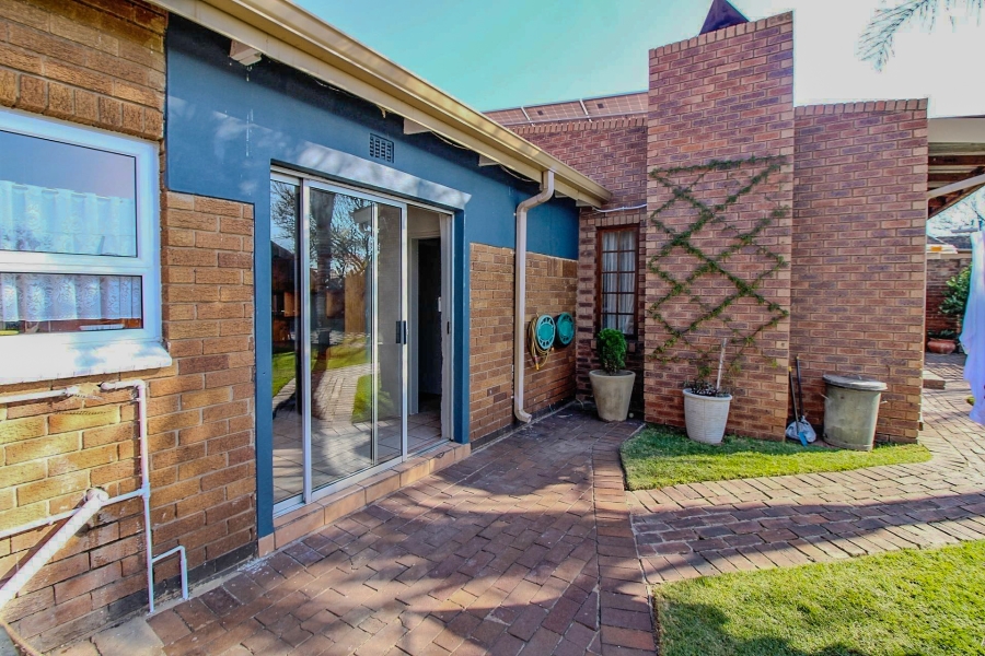 3 Bedroom Property for Sale in Sunnyridge Gauteng