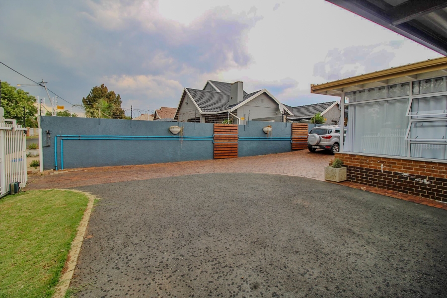 3 Bedroom Property for Sale in Sunnyridge Gauteng