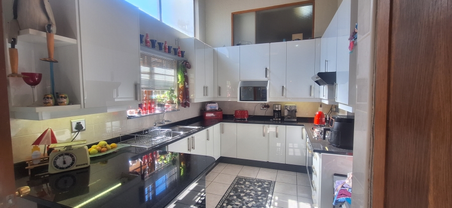 2 Bedroom Property for Sale in Rant En Dal Gauteng