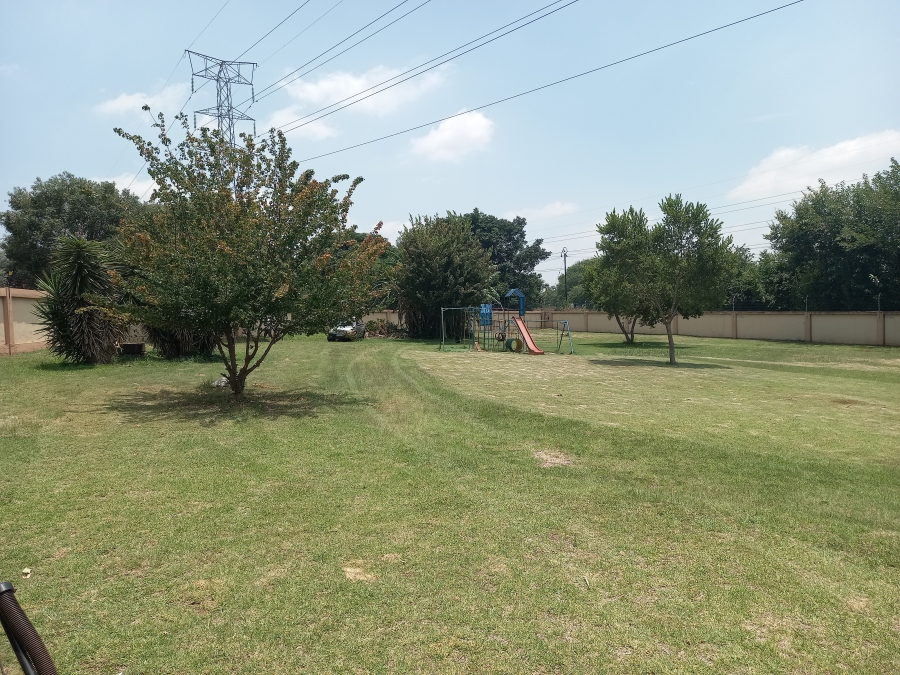3 Bedroom Property for Sale in Eldoraigne Gauteng