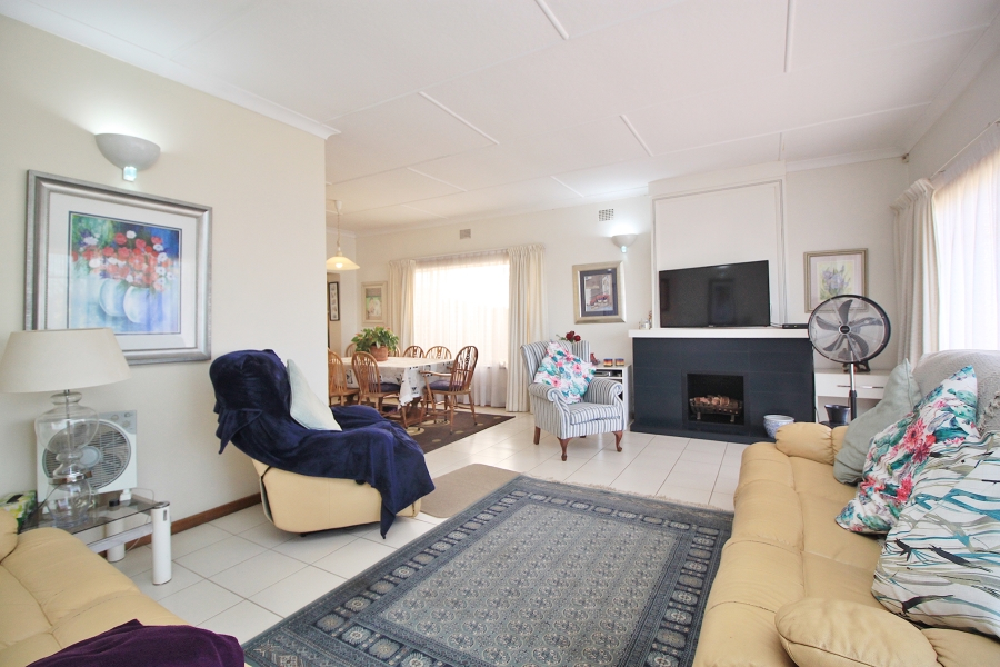 3 Bedroom Property for Sale in Sunnyrock Gauteng