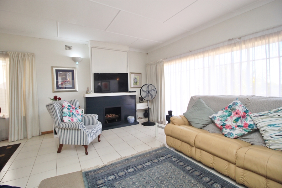 3 Bedroom Property for Sale in Sunnyrock Gauteng