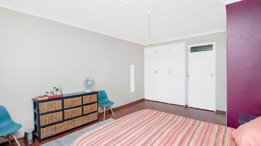 1 Bedroom Property for Sale in Linden Gauteng