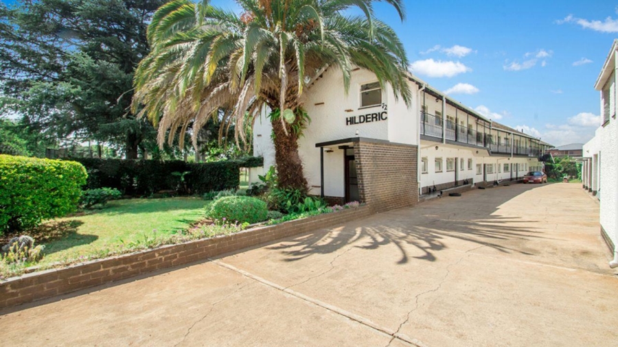 1 Bedroom Property for Sale in Linden Gauteng