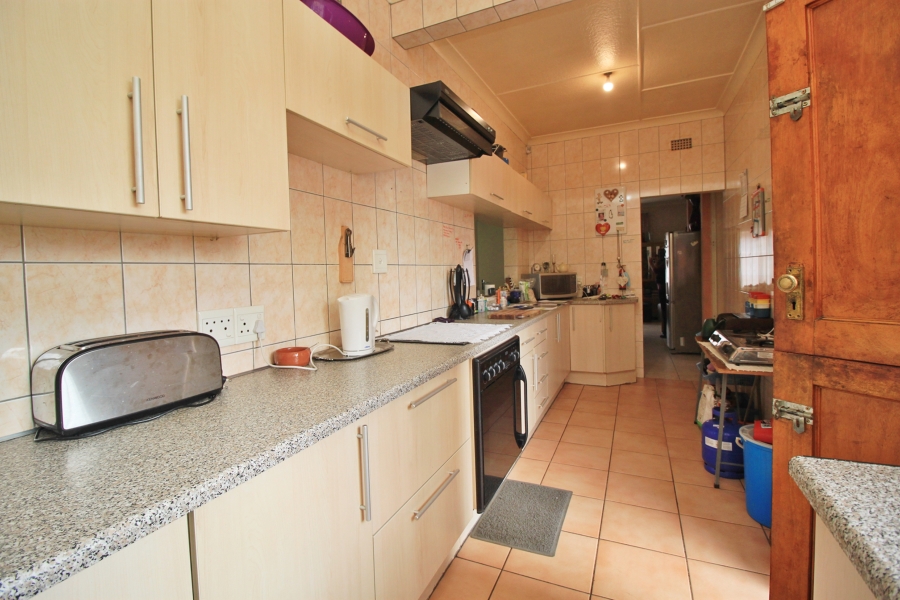 3 Bedroom Property for Sale in Symhurst Gauteng