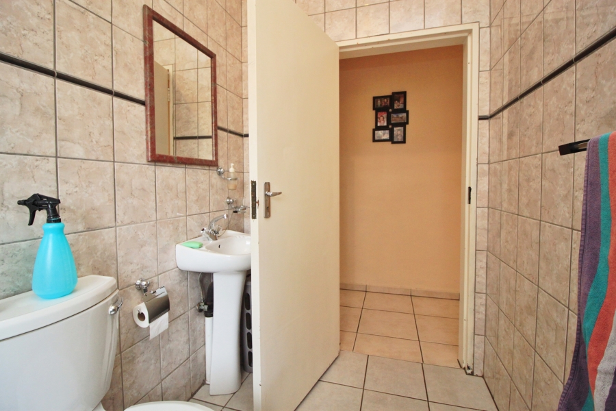 3 Bedroom Property for Sale in Symhurst Gauteng