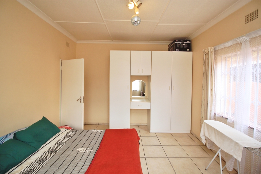 3 Bedroom Property for Sale in Symhurst Gauteng