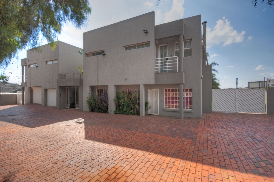 7 Bedroom Property for Sale in Lenasia South Gauteng