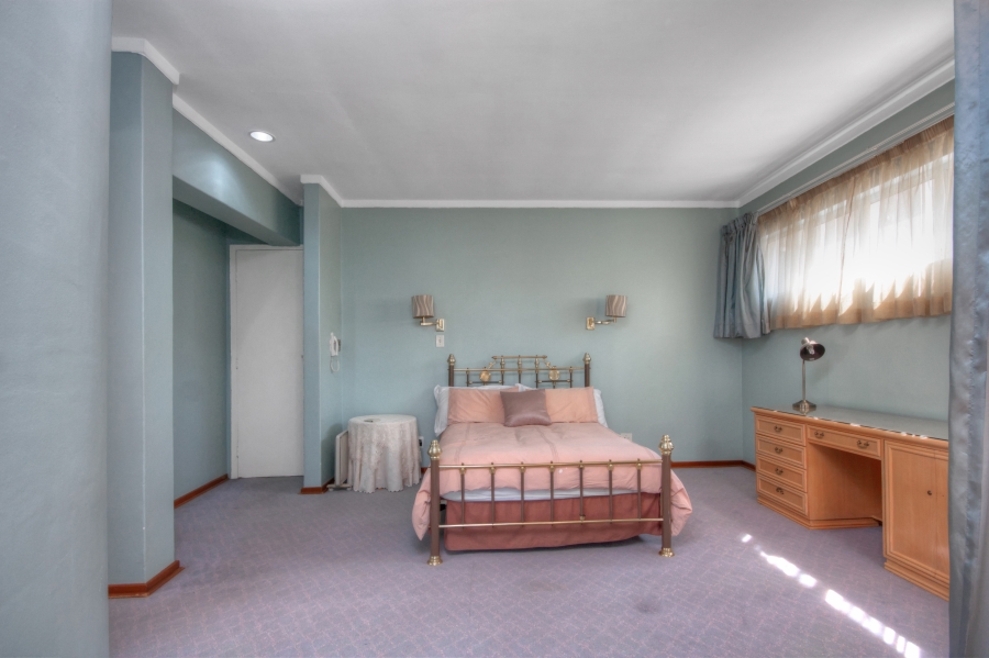7 Bedroom Property for Sale in Lenasia South Gauteng