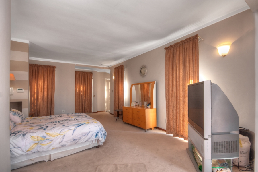 7 Bedroom Property for Sale in Lenasia South Gauteng