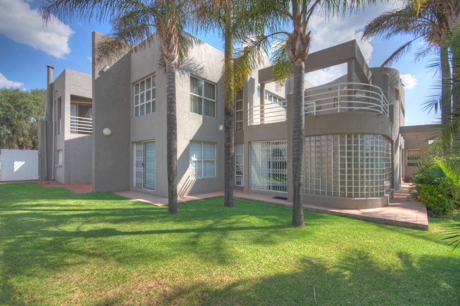 7 Bedroom Property for Sale in Lenasia South Gauteng