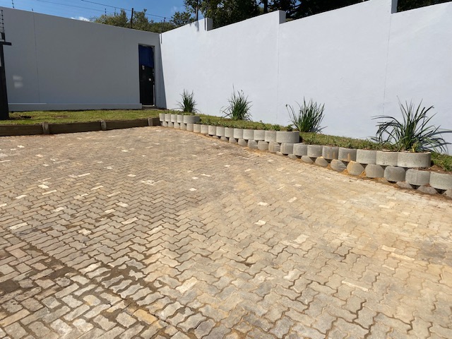 To Let 3 Bedroom Property for Rent in Bramley Park Gauteng