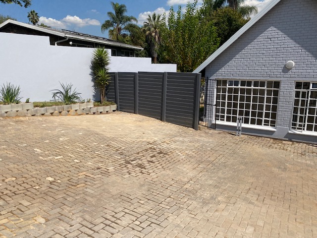 To Let 3 Bedroom Property for Rent in Bramley Park Gauteng
