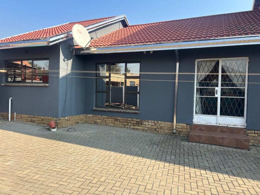 4 Bedroom Property for Sale in Steel Park Gauteng