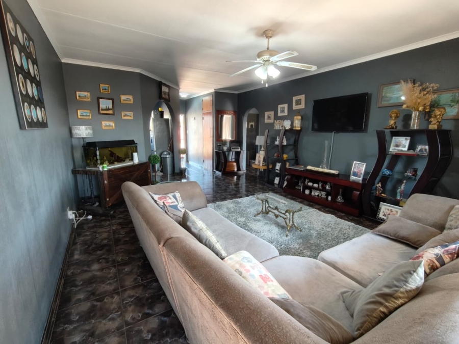 2 Bedroom Property for Sale in Three Rivers Gauteng
