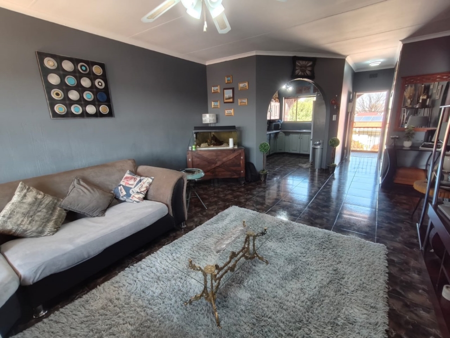 2 Bedroom Property for Sale in Three Rivers Gauteng