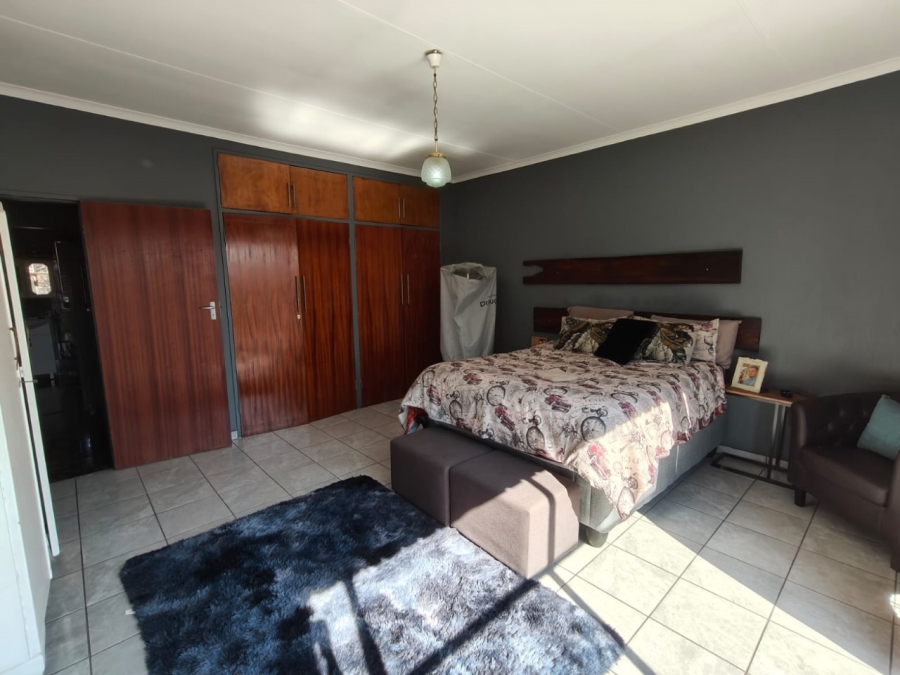 2 Bedroom Property for Sale in Three Rivers Gauteng