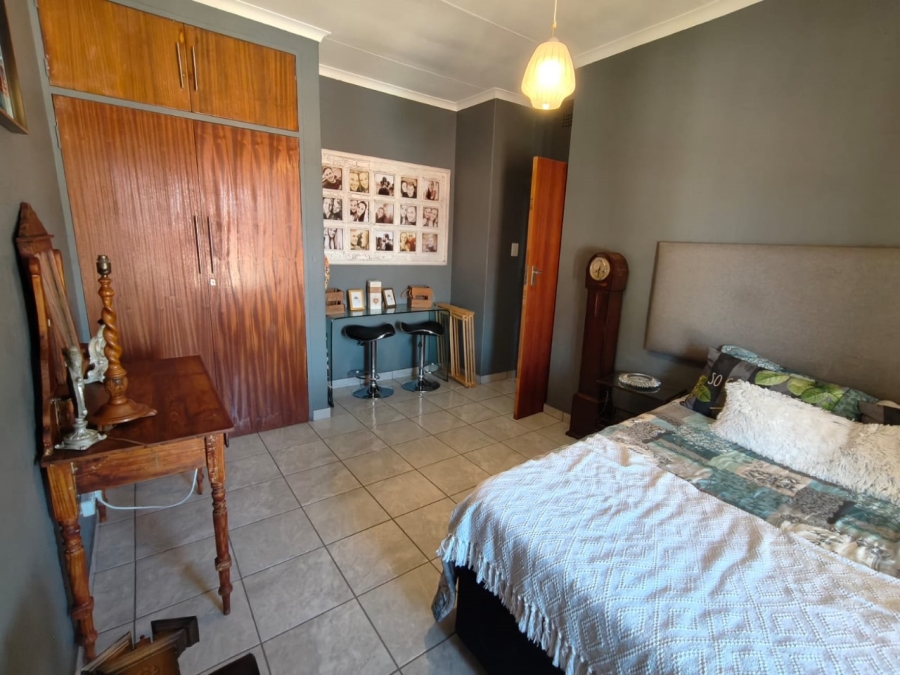 2 Bedroom Property for Sale in Three Rivers Gauteng