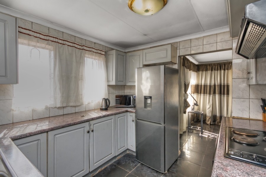 2 Bedroom Property for Sale in Protea Glen Gauteng