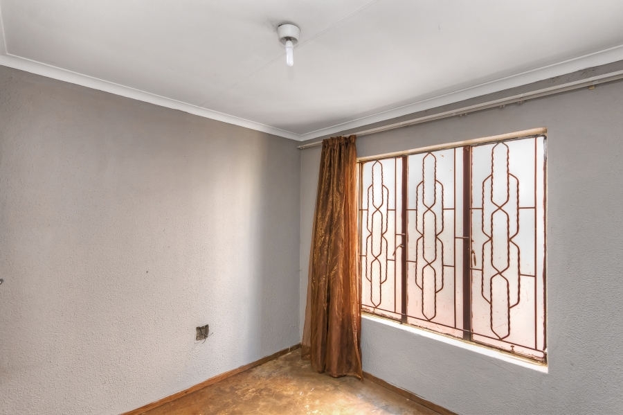 2 Bedroom Property for Sale in Protea Glen Gauteng