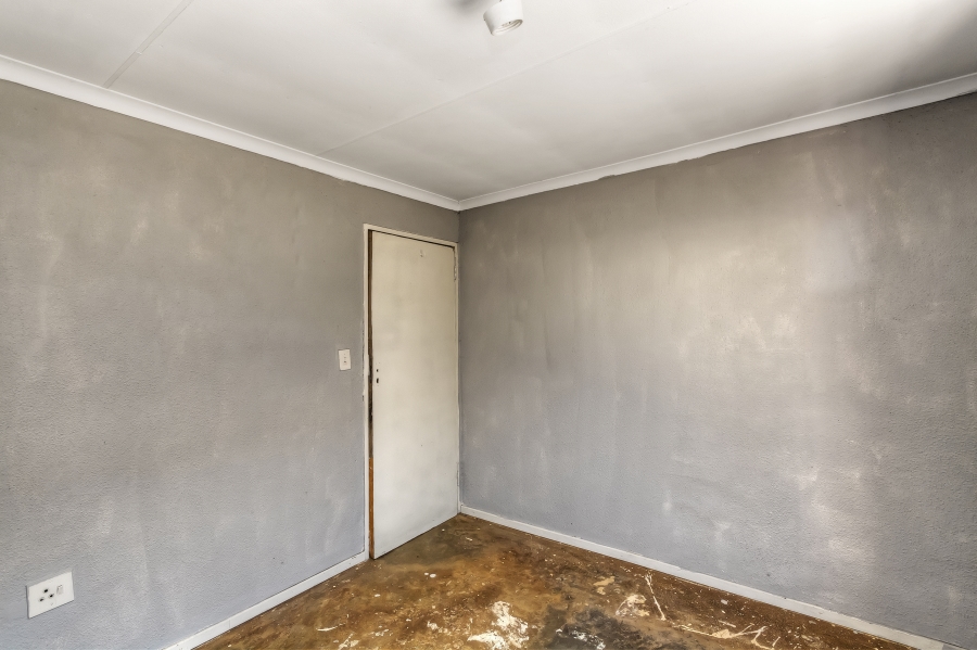 2 Bedroom Property for Sale in Protea Glen Gauteng