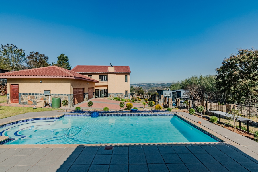To Let 4 Bedroom Property for Rent in Zwavelpoort Gauteng
