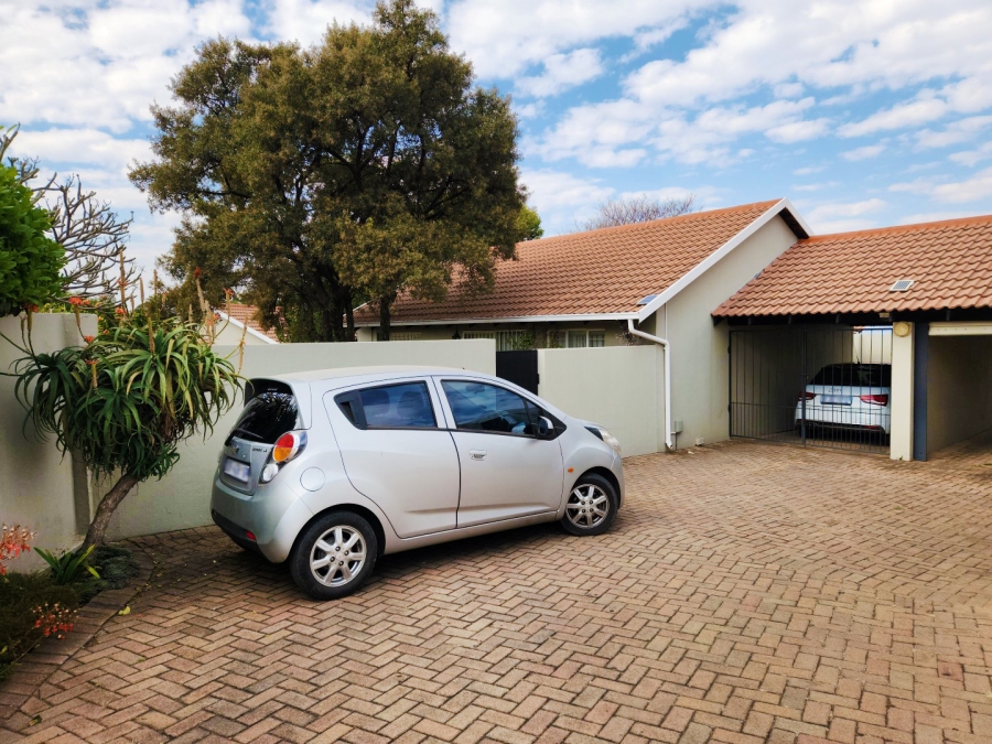 2 Bedroom Property for Sale in Sundowner Gauteng