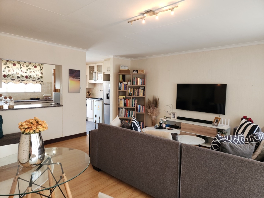 2 Bedroom Property for Sale in Sundowner Gauteng
