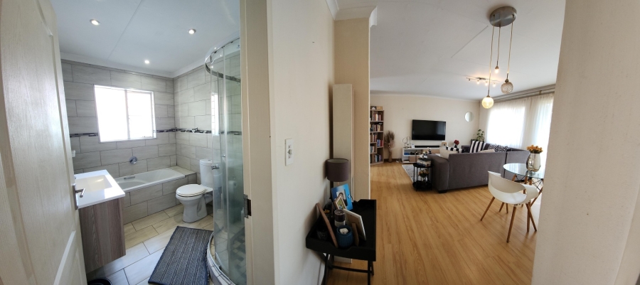 2 Bedroom Property for Sale in Sundowner Gauteng