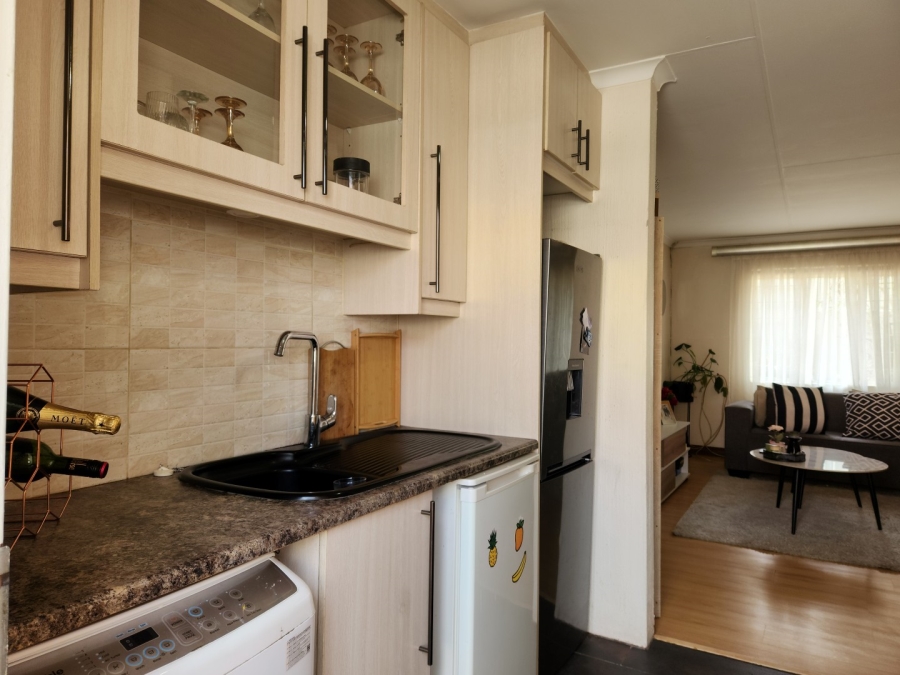 2 Bedroom Property for Sale in Sundowner Gauteng