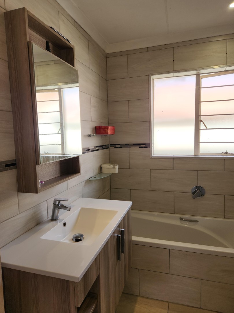 2 Bedroom Property for Sale in Sundowner Gauteng
