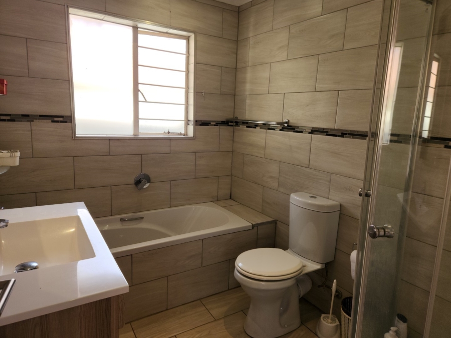 2 Bedroom Property for Sale in Sundowner Gauteng