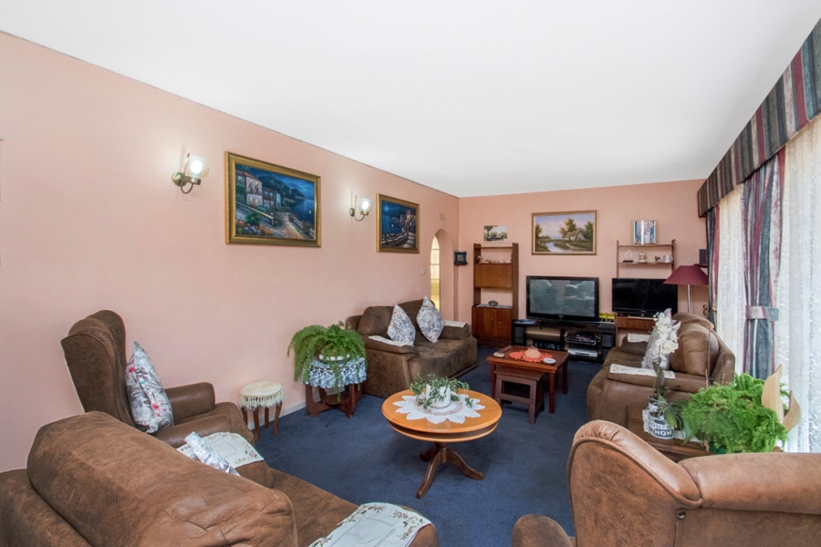 6 Bedroom Property for Sale in Helderkruin Gauteng