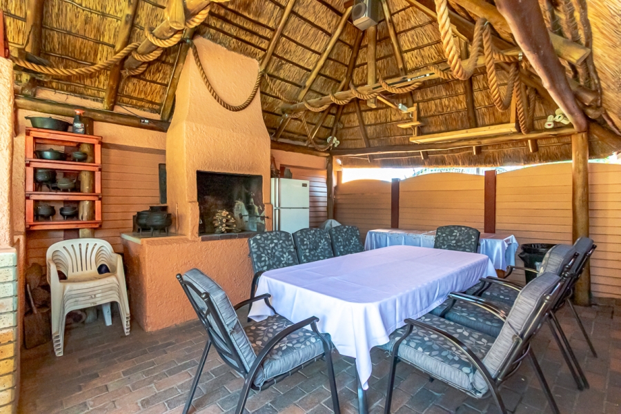 6 Bedroom Property for Sale in Helderkruin Gauteng