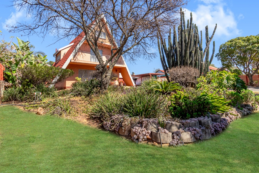 6 Bedroom Property for Sale in Helderkruin Gauteng