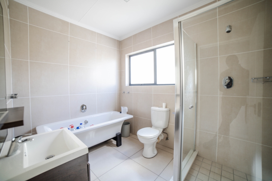 2 Bedroom Property for Sale in Kyalami Hills Gauteng