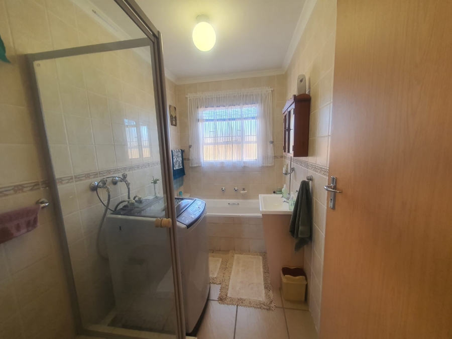 2 Bedroom Property for Sale in Krugersdorp North Gauteng