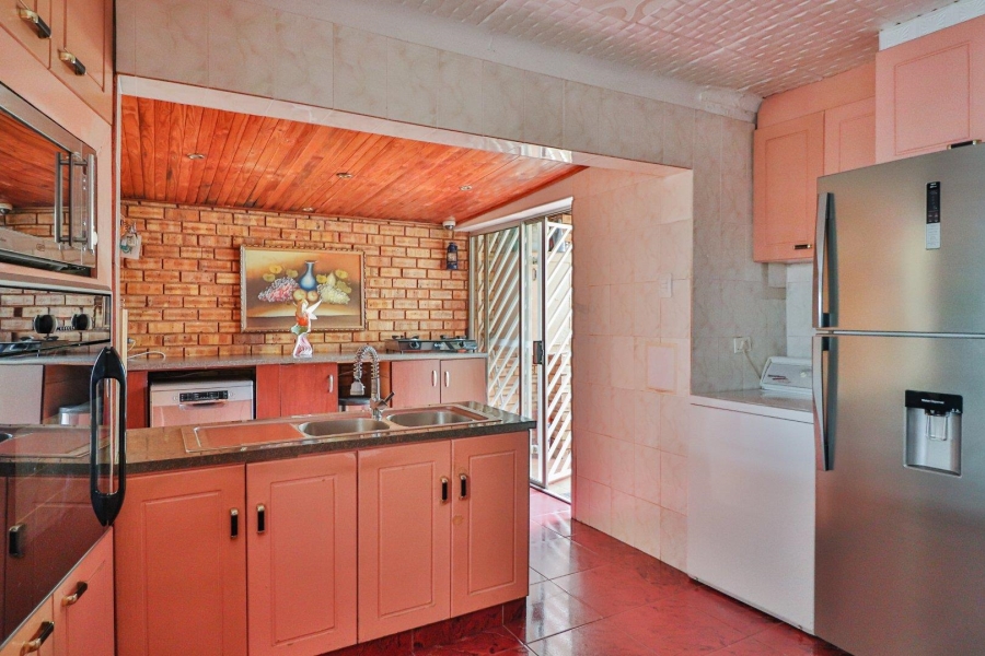 4 Bedroom Property for Sale in Lenasia South Gauteng