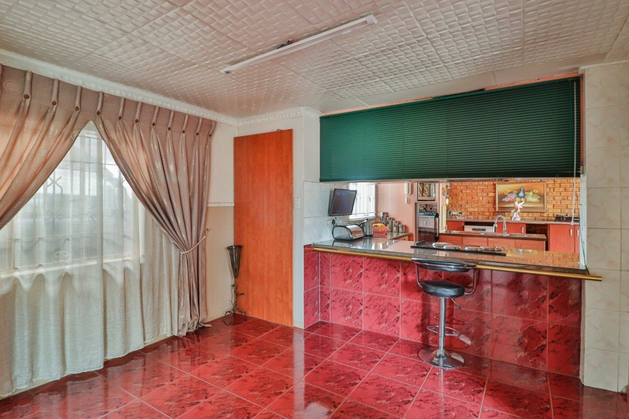 4 Bedroom Property for Sale in Lenasia South Gauteng