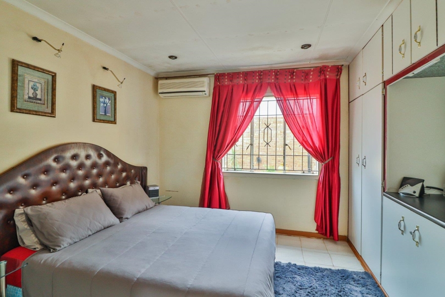 4 Bedroom Property for Sale in Lenasia South Gauteng