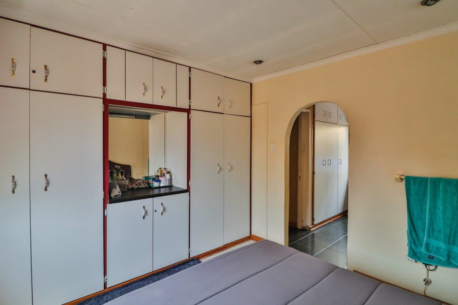 4 Bedroom Property for Sale in Lenasia South Gauteng
